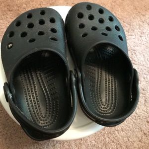 Toddler crocs size 9